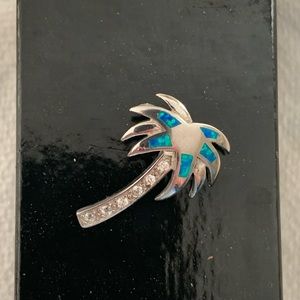 Silver palm tree for chain